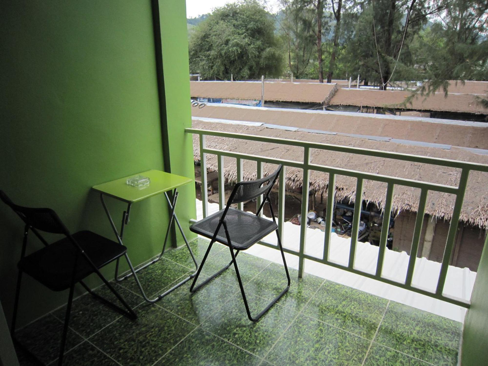 White Cat Hotel Khao Lak Exterior photo