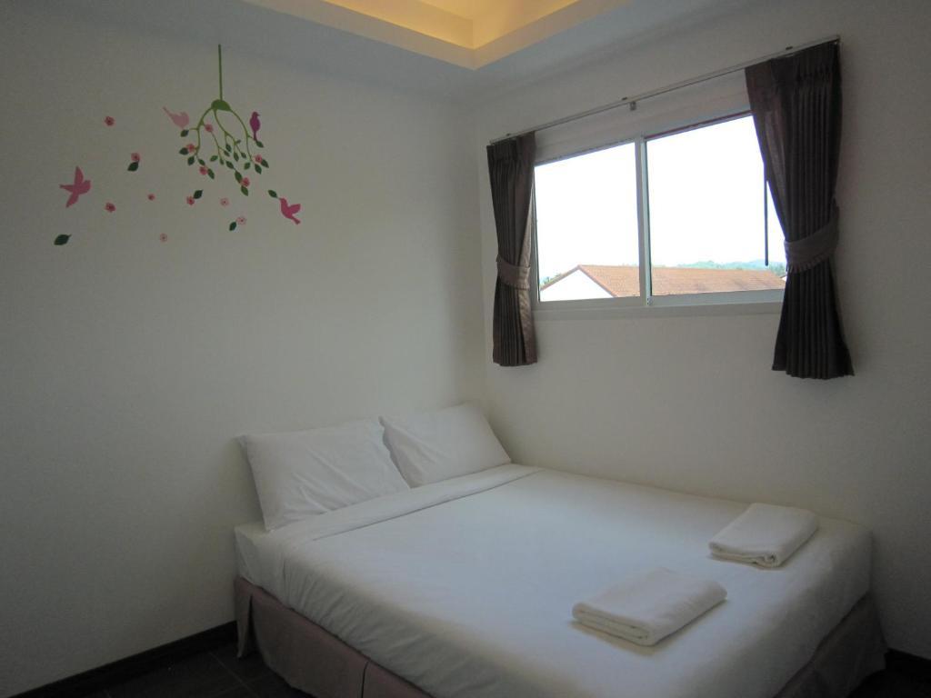 White Cat Hotel Khao Lak Room photo